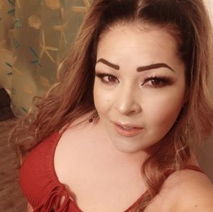 Meet your Posher, Reyna isabel